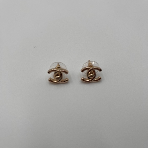 CHANEL Jewelry - Pre Owned Chanel Gold CC Earrings